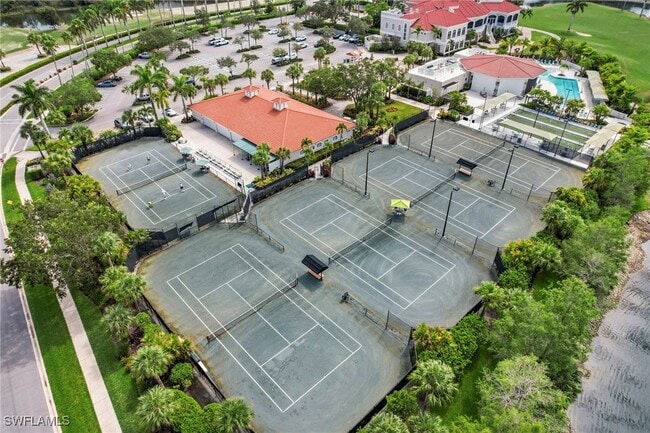 property at 4924 Sedgewood Ln