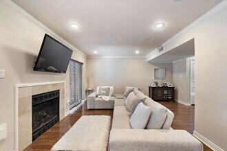 22 E Willowood Ct in The Woodlands, TX - Building Photo - Building Photo