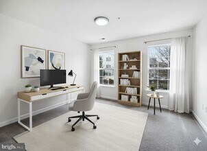 102 Crossbill Way in Frederick, MD - Building Photo - Building Photo