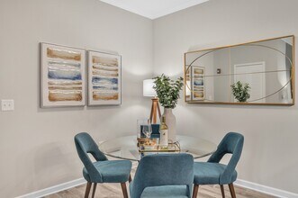 The Pointe at Heritage in Wake Forest, NC - Foto de edificio - Building Photo