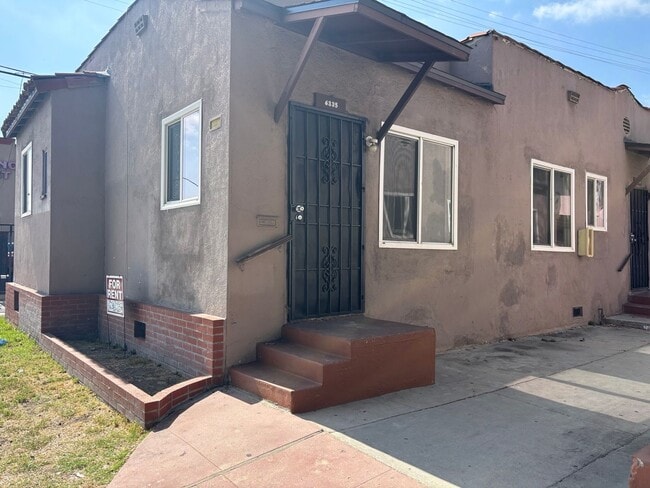 6335 State St in Huntington Park, CA - Building Photo - Building Photo