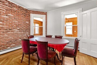 17 Shirley St in Quincy, MA - Building Photo - Building Photo