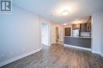 75-0175 Norman Bethune Ave in Richmond Hill, ON - Building Photo - Building Photo