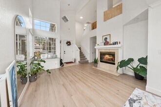 8105 Prior Way in Sacramento, CA - Building Photo - Building Photo