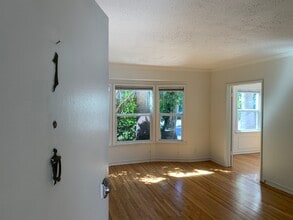 416 N Doheny Dr, Unit 1 in West Hollywood, CA - Foto de edificio - Building Photo