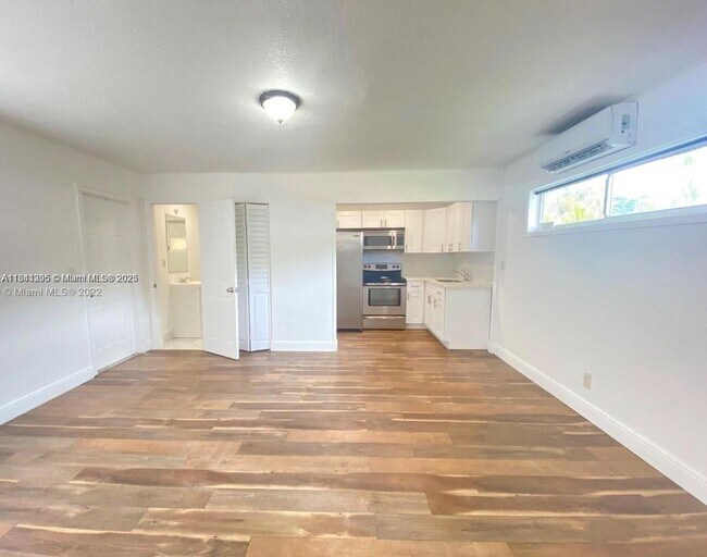 1025 NW 7th Ave in Fort Lauderdale, FL - Building Photo - Building Photo