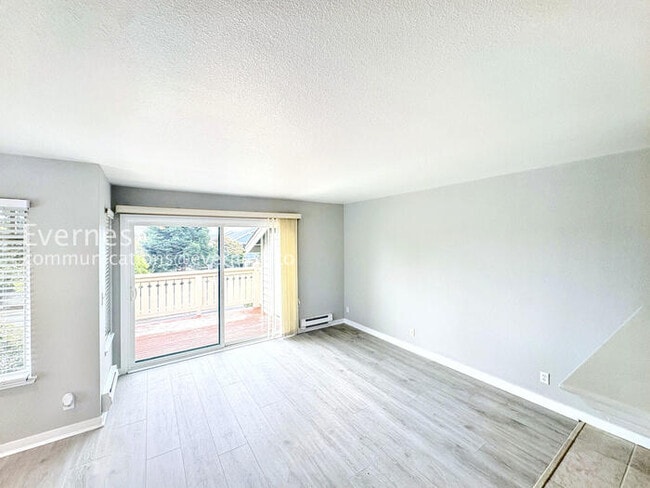 12 Lakeshore Ct in Richmond, CA - Building Photo - Building Photo