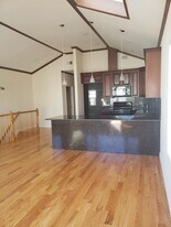 213 Pearsall Ave, Unit 2 in Jersey City, NJ - Building Photo
