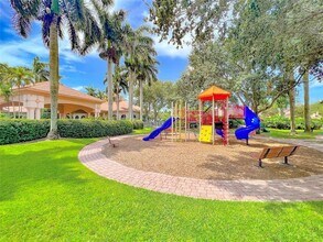 2132 NW 75th Way in Pembroke Pines, FL - Building Photo - Building Photo