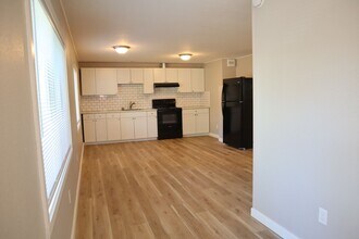 1500 W St-Unit -1504 in Vancouver, WA - Building Photo - Building Photo