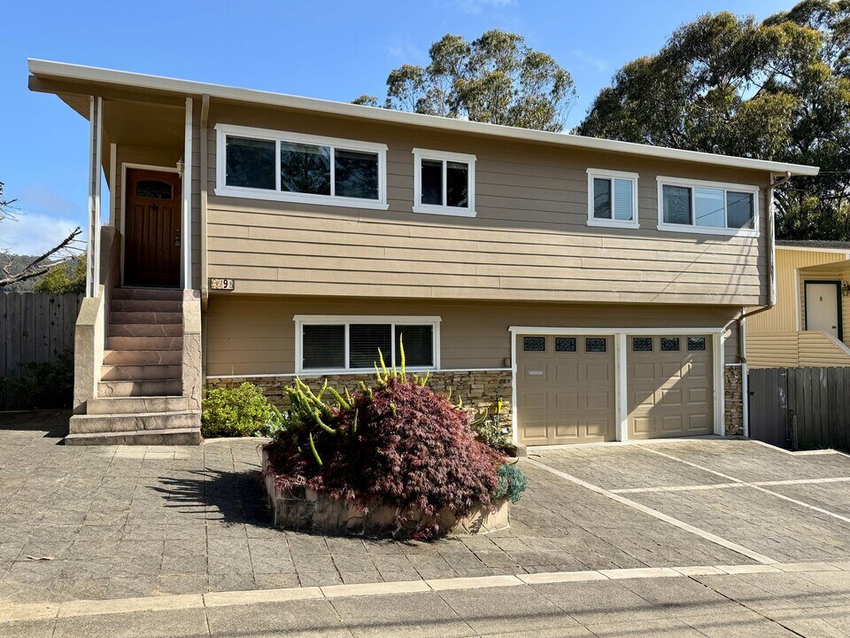 9 Cranham Ct in Pacifica, CA - Building Photo