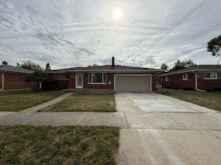 8586 Helen St in Center Line, MI - Building Photo