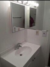 206 W Broadway in Port Jefferson, NY - Building Photo - Building Photo