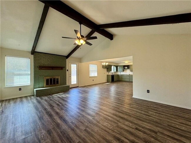 209 Travis Ln in Hewitt, TX - Building Photo - Building Photo