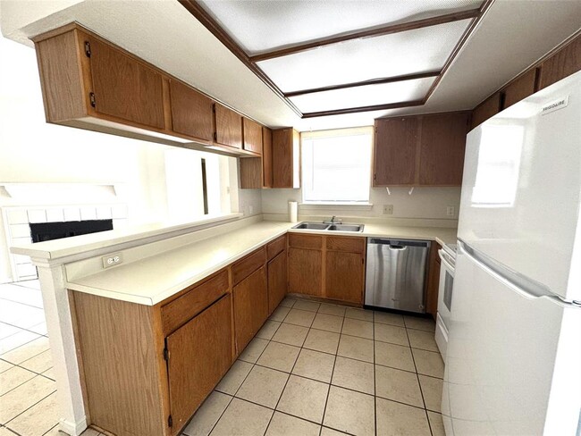 913 Crockett St in Lockhart, TX - Building Photo - Building Photo
