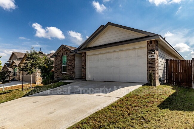 property at 6828 Kingsley Edge