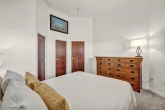 1133 W 9th St in Cleveland, OH - Building Photo - Building Photo