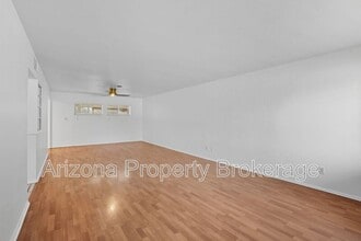 2110 S Granada Dr in Tempe, AZ - Building Photo - Building Photo