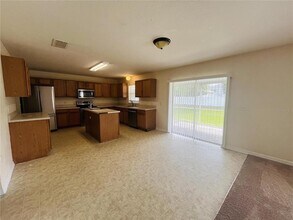 102 Evergreen Dr in Auburndale, FL - Building Photo - Building Photo