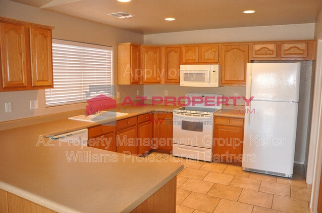 13319 W Redfield Rd in Surprise, AZ - Building Photo - Building Photo