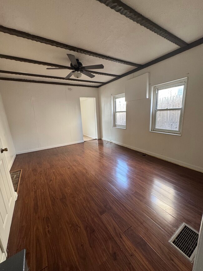 1544 Adams Ave in Philadelphia, PA - Building Photo - Building Photo