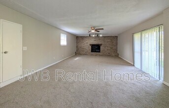 7762 Lake Park Dr in Jacksonville, FL - Building Photo - Building Photo