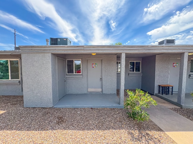 301 W Turney Ave in Phoenix, AZ - Building Photo - Building Photo
