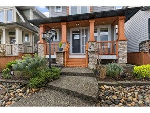 17394-17392 2 Ave in Surrey, BC - Building Photo - Building Photo