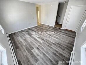 15 Kennebec Rd in Hampden, ME - Building Photo - Building Photo