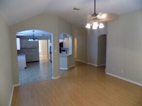 10467 Twin Circles Dr in Montgomery, TX - Building Photo - Building Photo