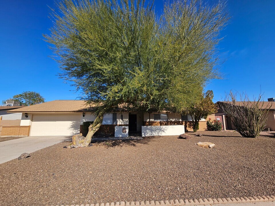 4644 W Sunnyside Ave in Glendale, AZ - Building Photo
