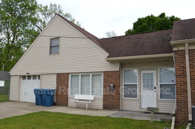 property at 6057 Rosslyn Ave