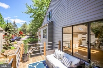 1656 Cedar Hollow Way in Reston, VA - Building Photo - Building Photo