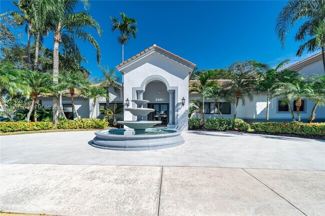 2640 S University Dr in Davie, FL - Foto de edificio - Building Photo