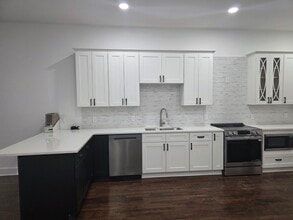 2715 Delaware Ave in Nashville, TN - Building Photo - Building Photo