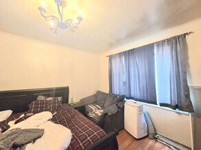 9811-9869 69 Ave NW in Edmonton, AB - Building Photo - Building Photo