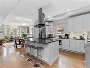 75 South St, Unit 2 in Boston, MA - Building Photo - Building Photo