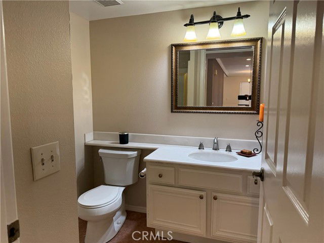 23201 W Vail Dr in Los Angeles, CA - Building Photo - Building Photo