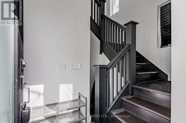 1088 Avenue Rd in Toronto, ON - Building Photo - Building Photo