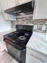 678 Savin Ave-Unit -2D in West Haven, CT - Building Photo - Building Photo