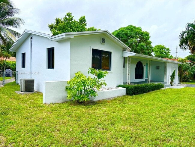 460 NW 90th St in El Portal, FL - Building Photo - Building Photo