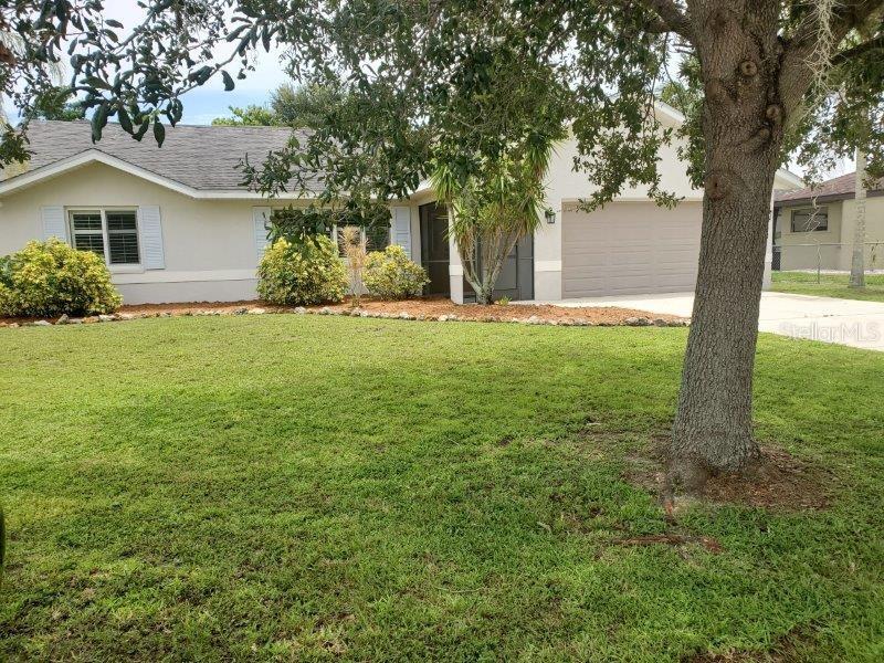 7510 Coral Tree in Punta Gorda, FL - Building Photo