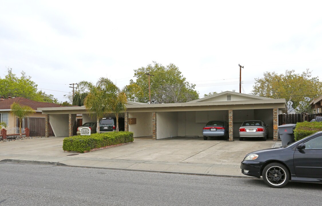 2275 Royal Dr in Santa Clara, CA - Building Photo