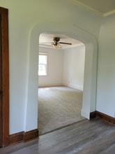 6522 W Mequon Rd in Mequon, WI - Foto de edificio - Building Photo