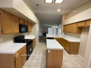 31289 Ermitage Ln in Winchester, CA - Building Photo - Building Photo