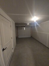 1112 Aster Blvd in Edmonton, AB - Building Photo - Building Photo