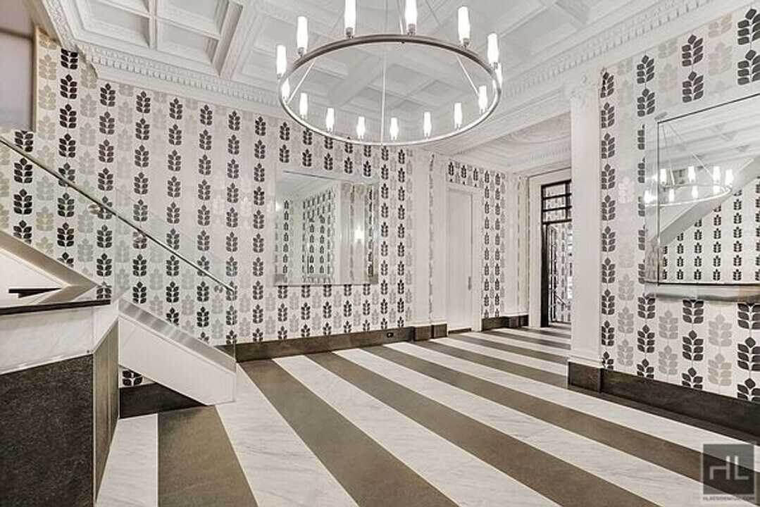 WEST 58 STREET in New York, NY - Building Photo