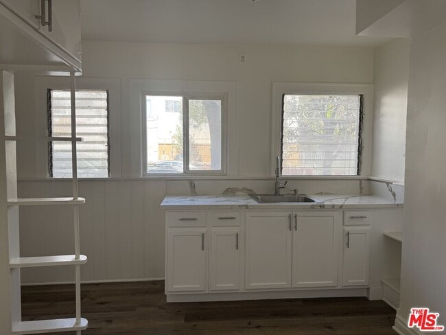 901 S Berendo St in Los Angeles, CA - Building Photo - Building Photo