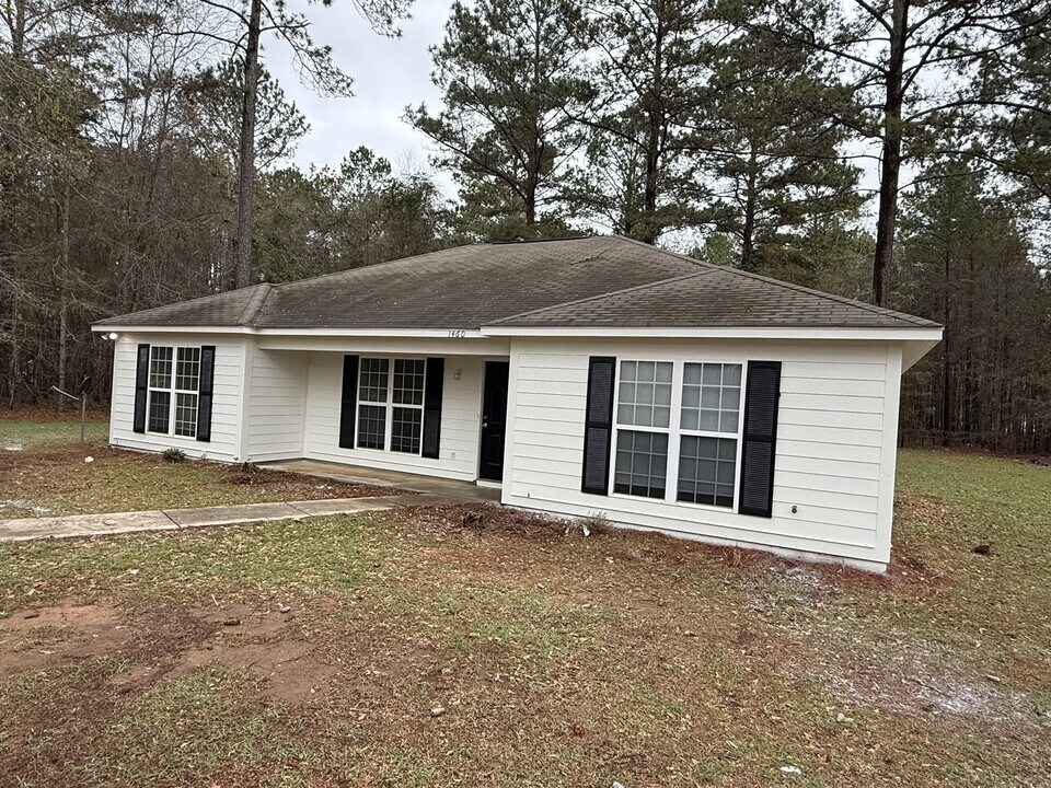 1460 Georgia Ave SE in Dawson, GA - Building Photo