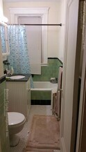 2001 Commonwealth Ave, Unit 12 in Boston, MA - Foto de edificio - Building Photo